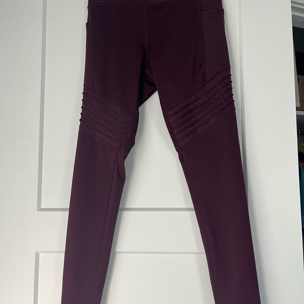 Fila Sport EUC Deep Burgundy Ribbed‎ Activewear Leggings with Pockets, Medium